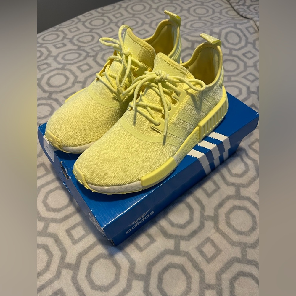Adidas NMD R1 yellow & white Sneakers